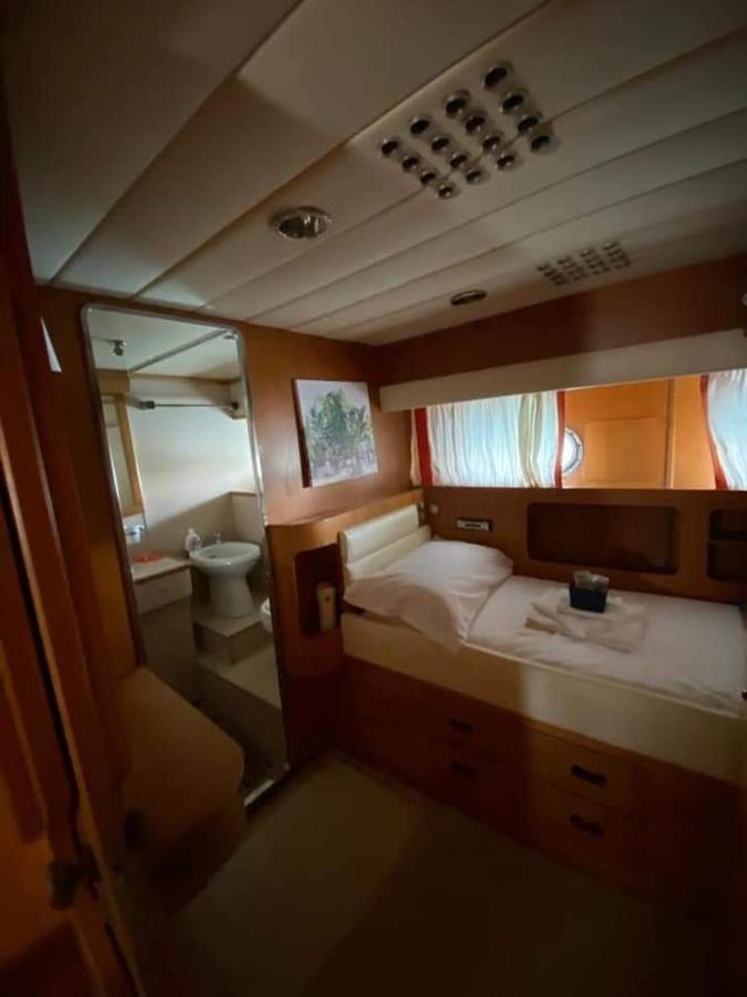Boat And Breakfast Fiumicino - Roma Hotel Ostia Antica Exterior foto