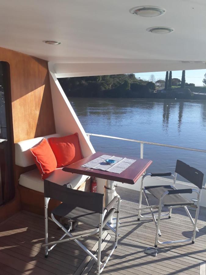 Boat And Breakfast Fiumicino - Roma Hotel Ostia Antica Exterior foto