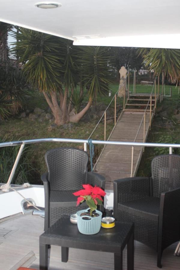 Boat And Breakfast Fiumicino - Roma Hotel Ostia Antica Exterior foto