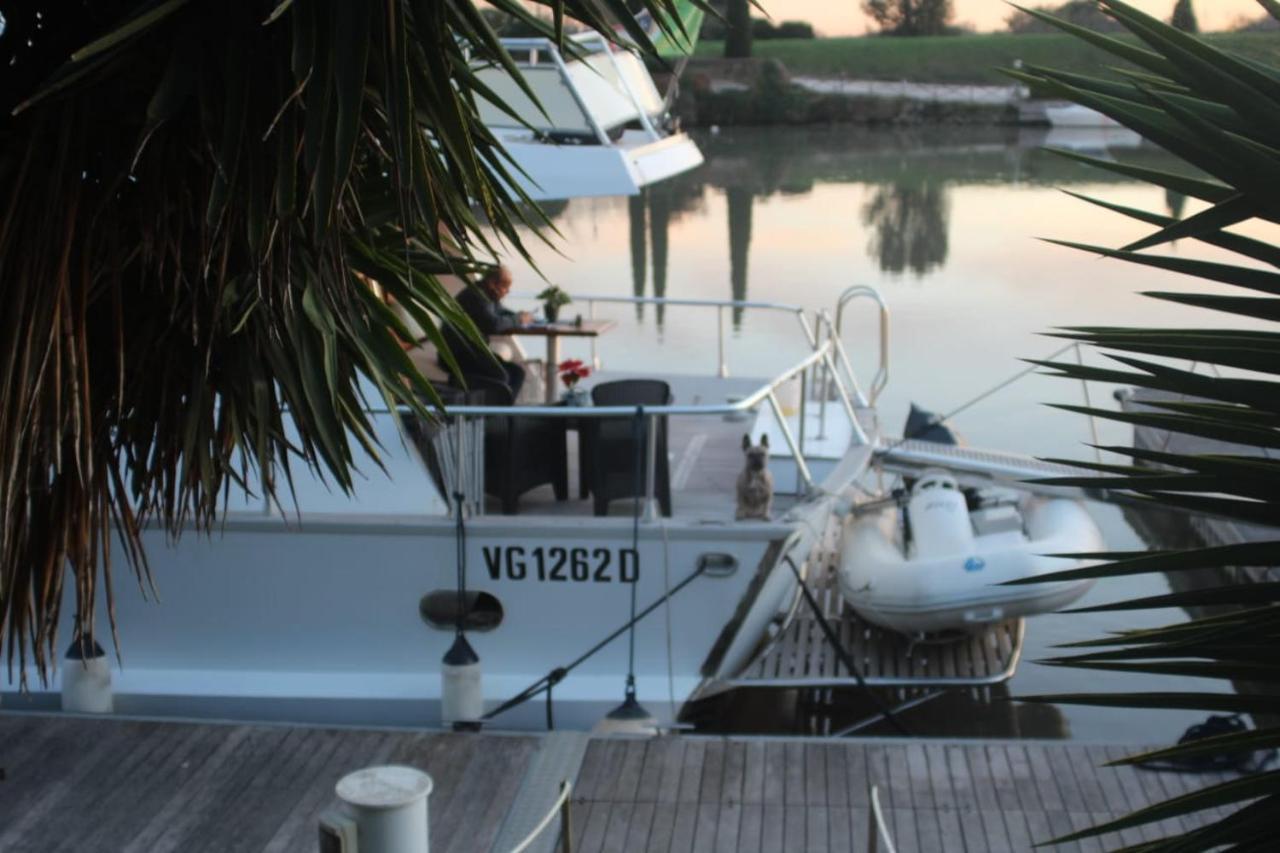 Boat And Breakfast Fiumicino - Roma Hotel Ostia Antica Exterior foto