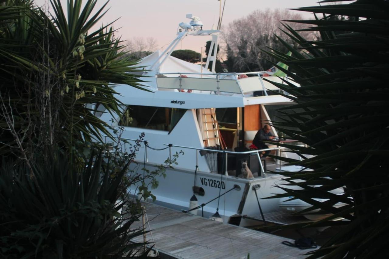 Boat And Breakfast Fiumicino - Roma Hotel Ostia Antica Exterior foto