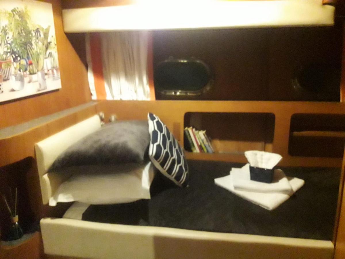 Boat And Breakfast Fiumicino - Roma Hotel Ostia Antica Exterior foto